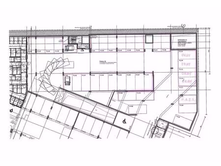 emplacement de parking p2.48 au -2 pour pt voiture citadine
