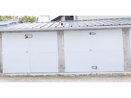 garage box chateauroux 42 /mois