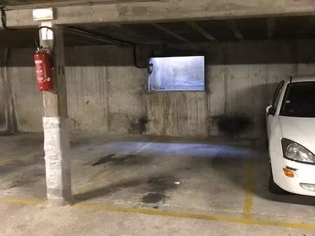 place de parking à louer clamart