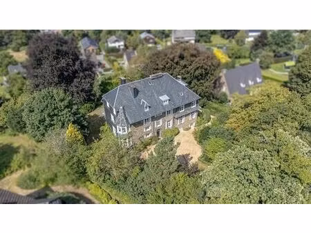 idéal pour restaurant + 4 appartements (ou airbnb)