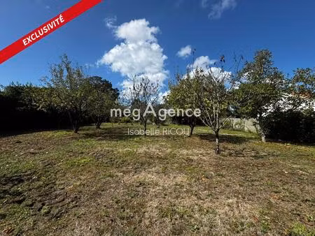 dolus d'oleron (17550)  terrain a batir de 721m²