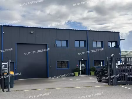 à louer - bureaux avec stockage - caudan - 590 m²