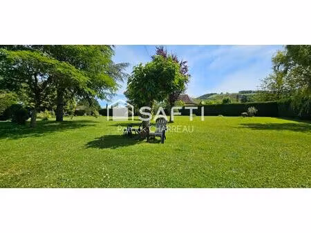 parc arboré  maison en pierres  3 chambres  130 m²