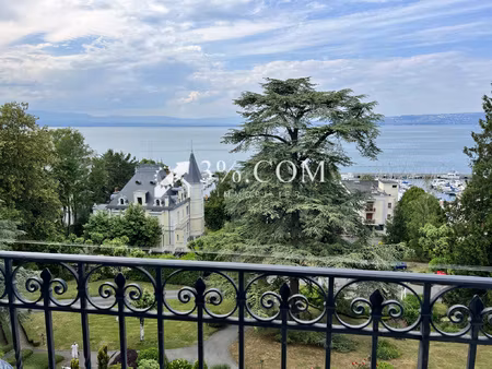 exclusif !! vue sur le lac  a vendre à evian magnifique appa