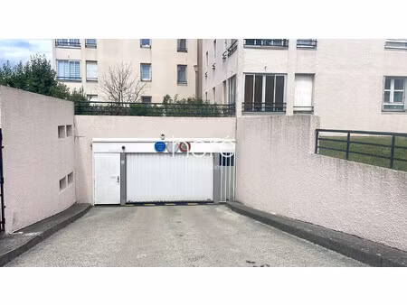 place de parking sous-sol - secteur de ermont