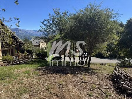 terrain de 572 m² - laye en champsaur