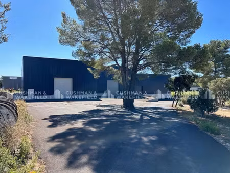local d'activités 265 m² à louer signes (83)