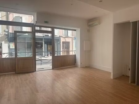 vente commerce 3 pièces 75 m² tain-l'hermitage (26600)