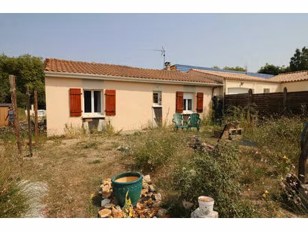 vente maison 3 pièces 67m2 fontcouverte 17100 - 169000 € - surface privée