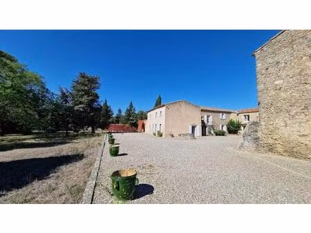 corbières minervois ancien domaine viticole  sans voisi...