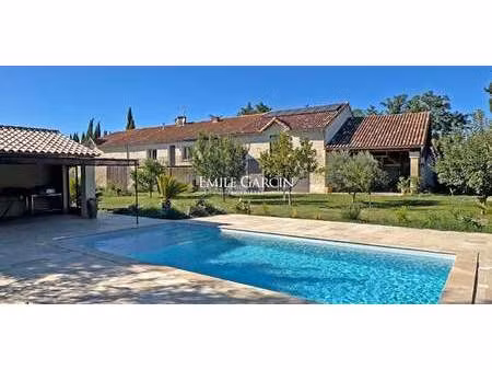 maison avec piscine et jardin saint-pierre-de-mézoargues (13)