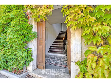 vigneronne de caractère à réinventer en coeur de village