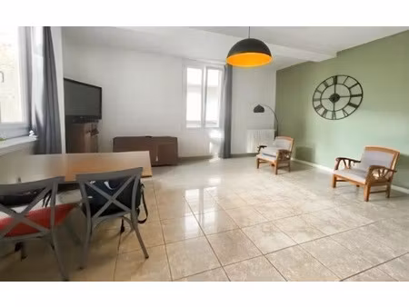 location maison  m² t-3 à agen  840 €