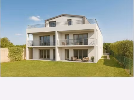 appartement t4   places de parking privatives