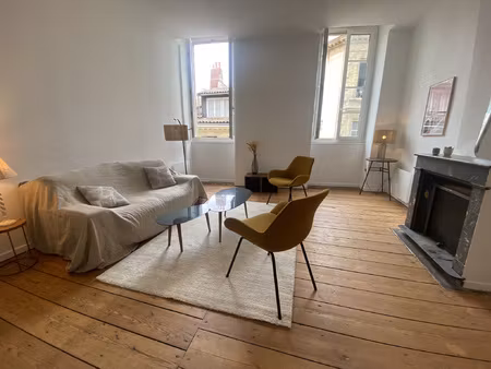 charmant appartement meublé t2 en plein centre ville