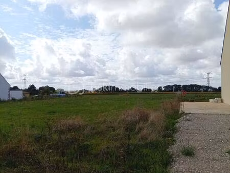 lotissement de 659 m² à ressons-l'abbaye