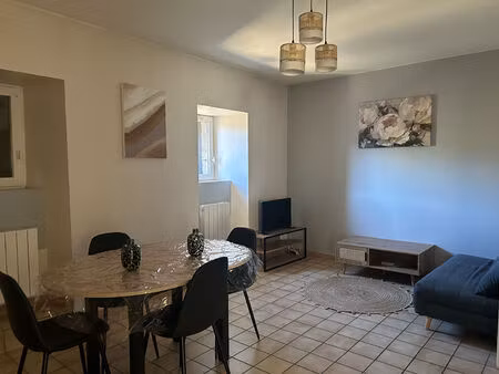 appartement meublé de 2 pièces dans le centre ville de tence