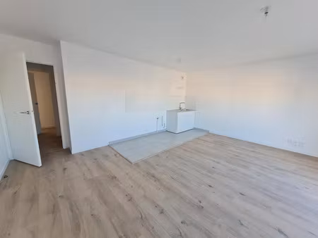 location appartement 2 pièces 45 m² à limay (78520)  742 €