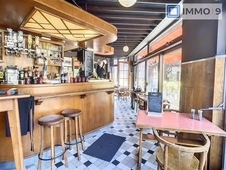 commerce avec terrasse