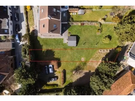 terrain constructible de ± 258m²