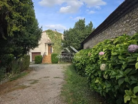 maison de 123m² habitable  grange indépendante  1013m² de terrain