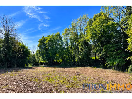terrain à bâtir à vendre à apprieu  limite rives – 1 077 m² – terrain plat et viabilisé