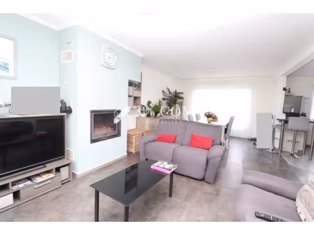 vente maison 7 pièces 158 m² à saint-jacques-de-la-lande (35136)  419 900 €