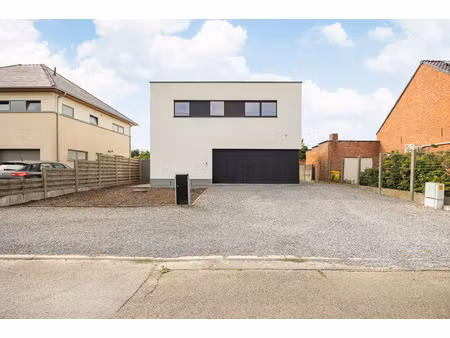 huis te koop in laakdal met 3 slaapkamers