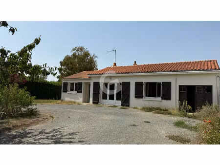 maison 4 pieces- 77m²- à vendre- angles