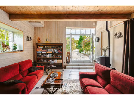 maison familiale de caractère avec dépendances et piscine