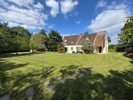 belle demeure avec environnement exceptionnel montfort l 'amaury /méré 8 pièces 201 m2