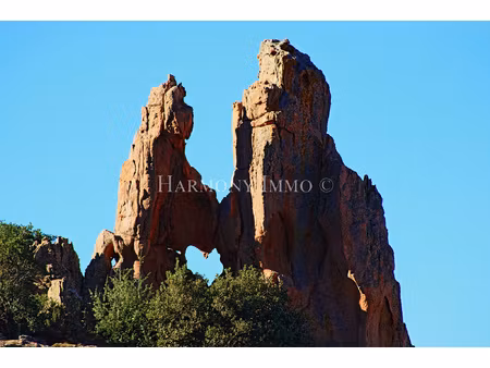 à piana  face aux calanques! écrivez l'histoire de votre vil