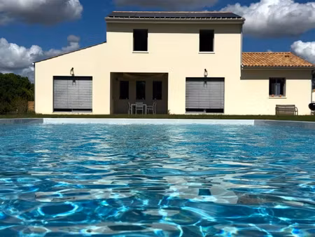 vente maison 7 pièces 220 m² à corme-royal (17600)  498 500 €