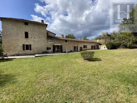 vente ferme 8 pièces 447 m² à saint-astier (24110)  498 200 €