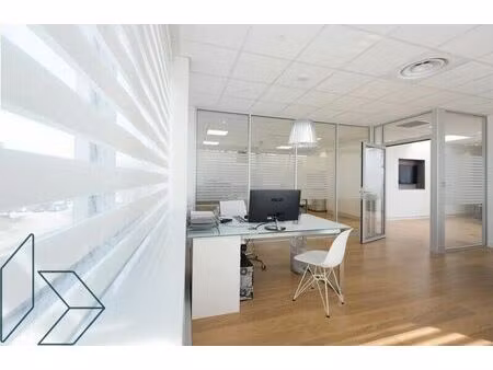 vente bureau 59 m² vannes (56000)