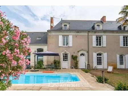 magnifique maison de bourg avec piscine à loire-authion