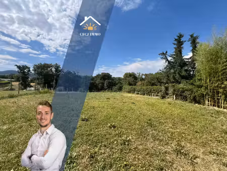 terrain plat 520m2