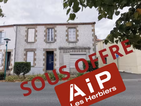 vente maison à bazoges-en-paillers (85130) : à vendre / 138m² bazoges-en-paillers