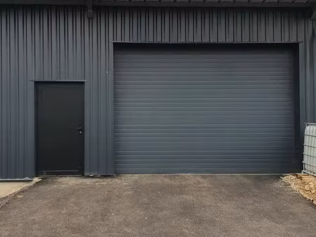 local 150m2 irigny ( lyon sud )