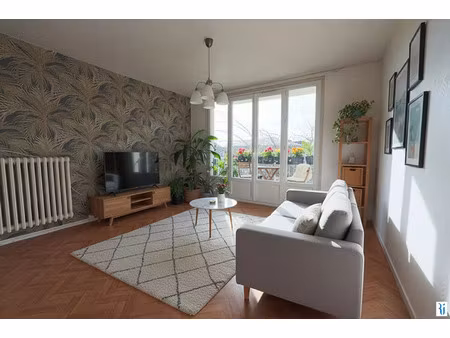 location appartement 3 pièces 56 m² à bonsecours (76240)