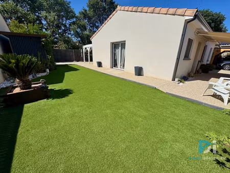 charmante villa de plain-pied avec jardin arboré