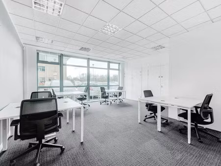 location meublée locaux professionnels 30 m² à bourg-en-bresse (01000)  1 319 €