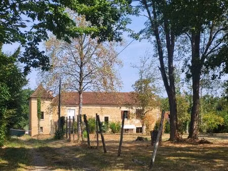ancienne maison périgourdine sur 1 5 hectare de terrain