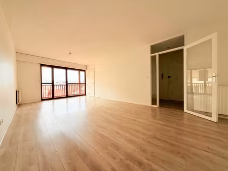 coeur de ville - 3 piece de 83m2 avec balcons et garage