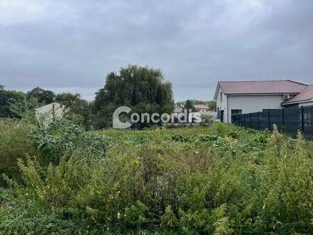 terrain constructible viabilisé à vendre