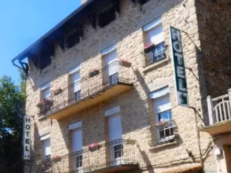 vente locaux professionnels 300 m² à pradelles (43420)  185 900 €