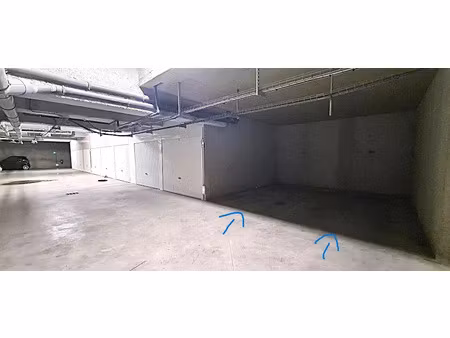 vente parking 12 m² à cuges-les-pins (13780)  12 000 €
