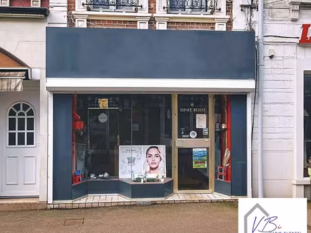 immeuble à usage mixte (commerce et habitation)