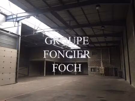 locaux industriels /stockage / a louer/ genas