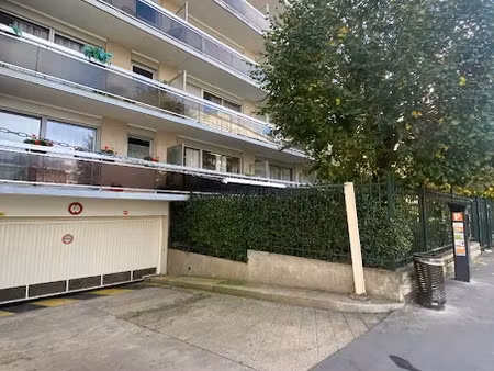 location parking à boulogne-billancourt (92100)  120 €